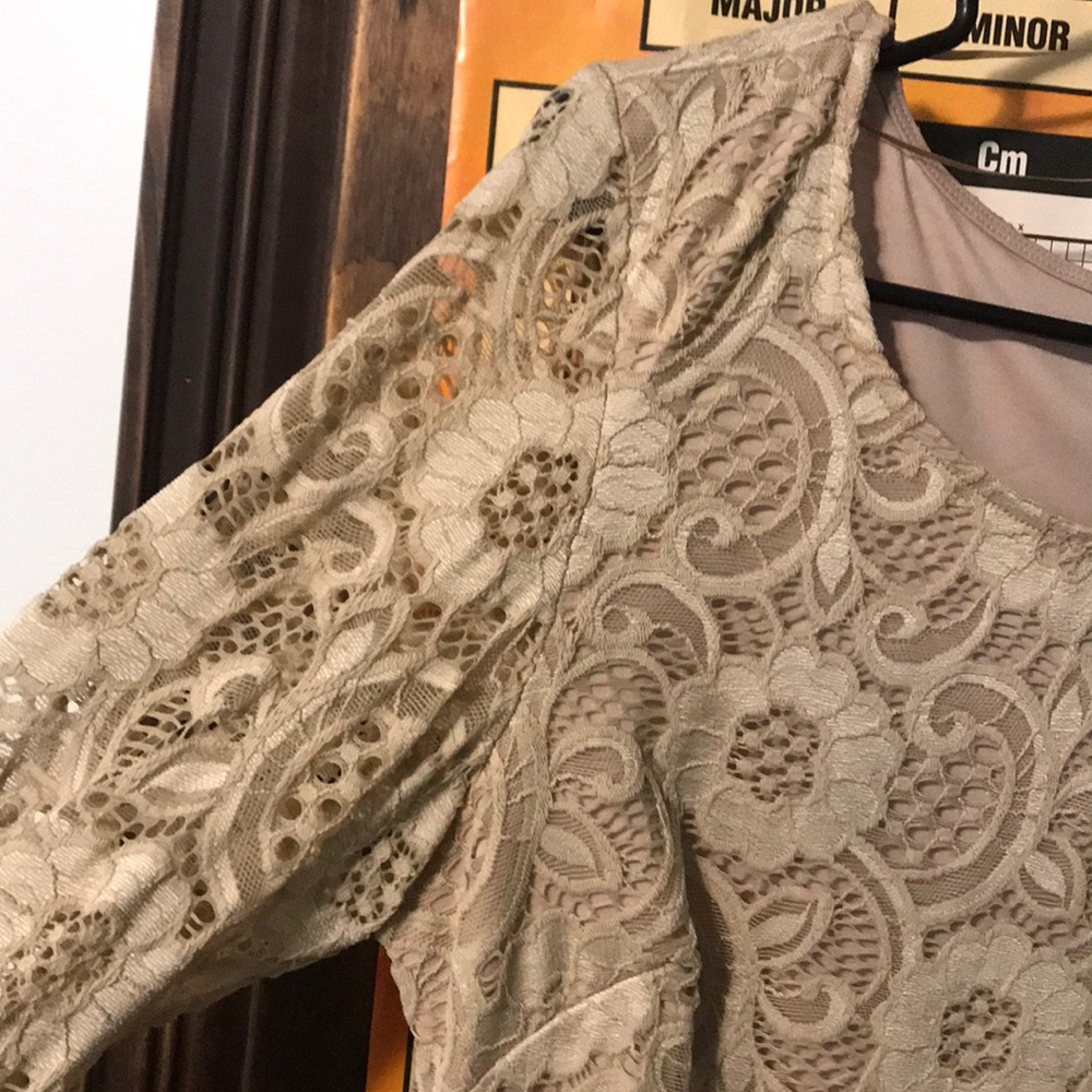 Dress - Picture 2 of 3